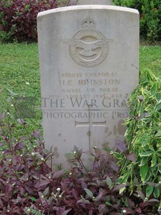 TRINCOMALEE WAR CEMETERY - JOHNSTON, HENRY CALVERT